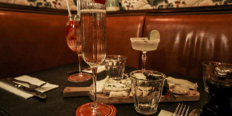 Le Café Petite, bar