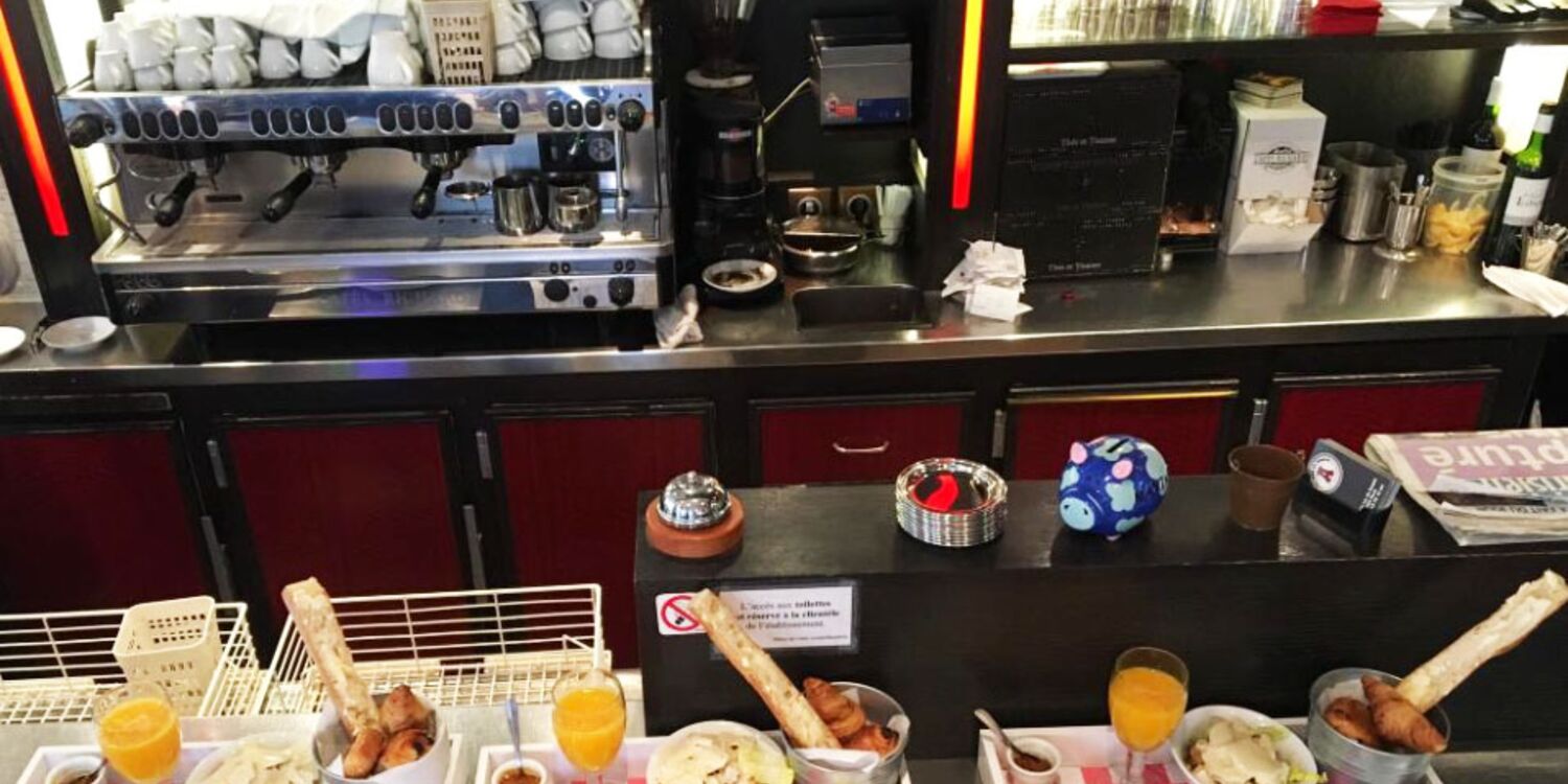 La Tour du Temple (fermé), bar, Une vue de l'intérieur du bar