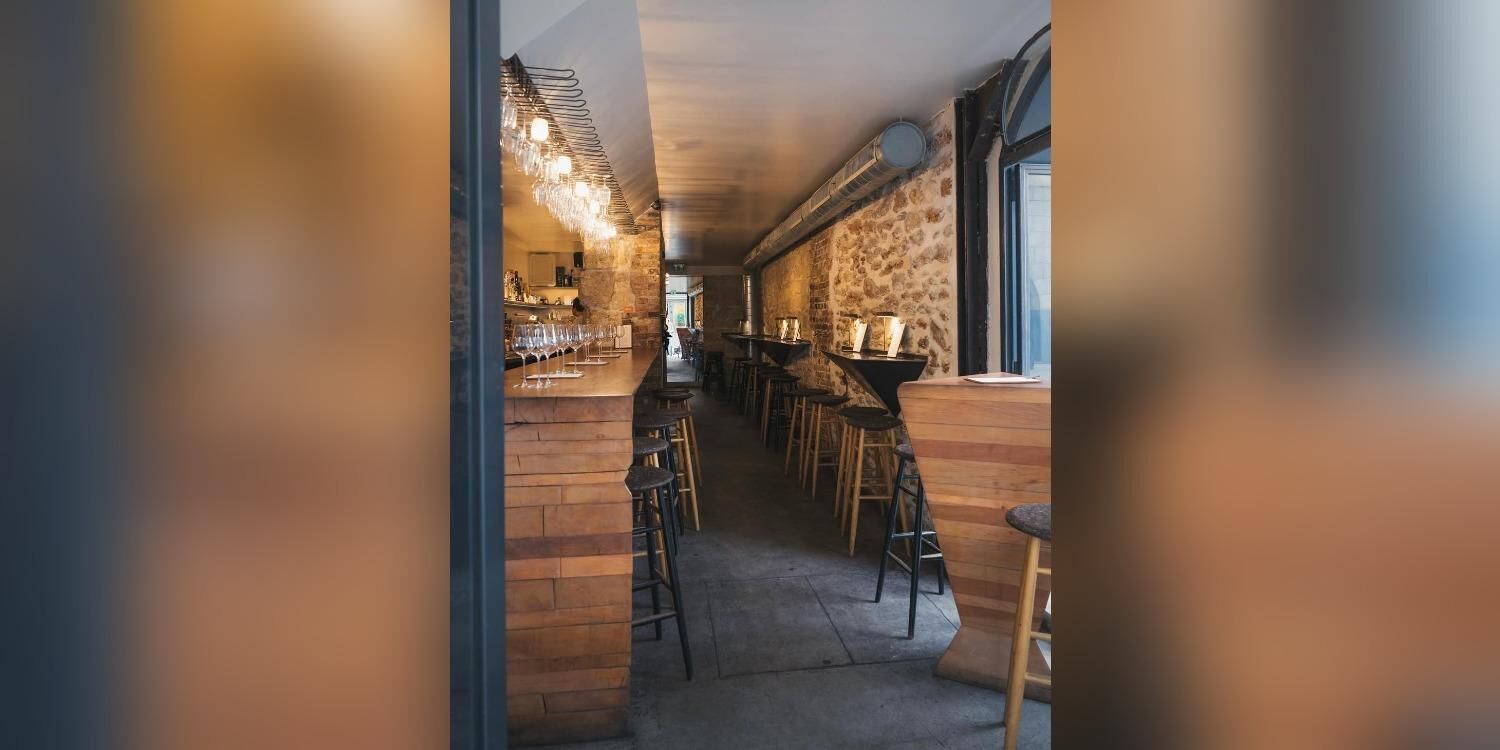 Chez Nous, bar