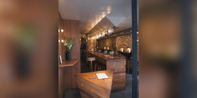 Chez Nous, bar