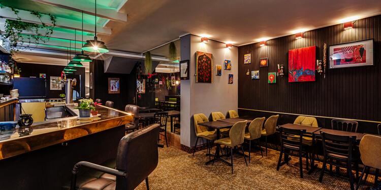 Le passage, bar