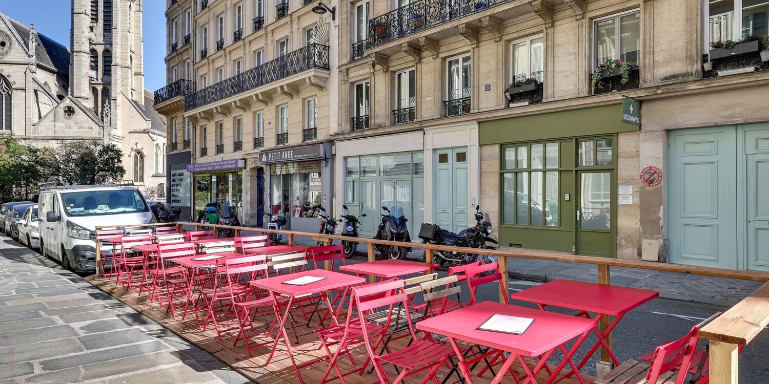Madame Pervenche, bar