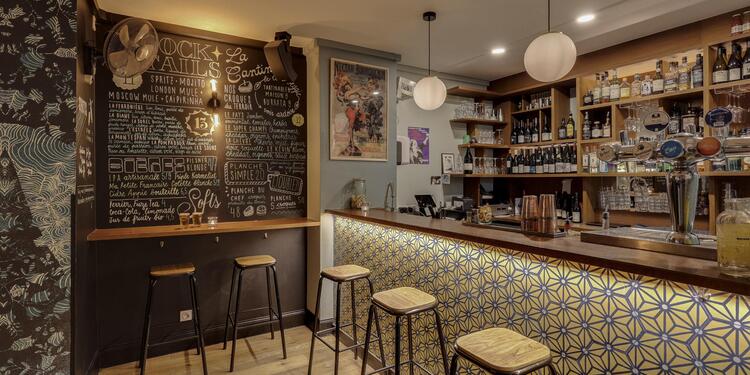 Madame Pervenche, bar