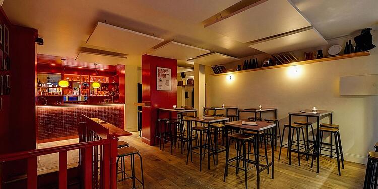 Madame Pervenche, bar