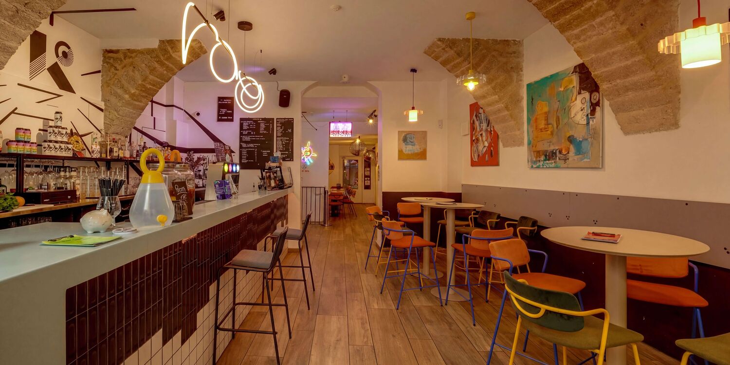 Kaleido Bar, bar
