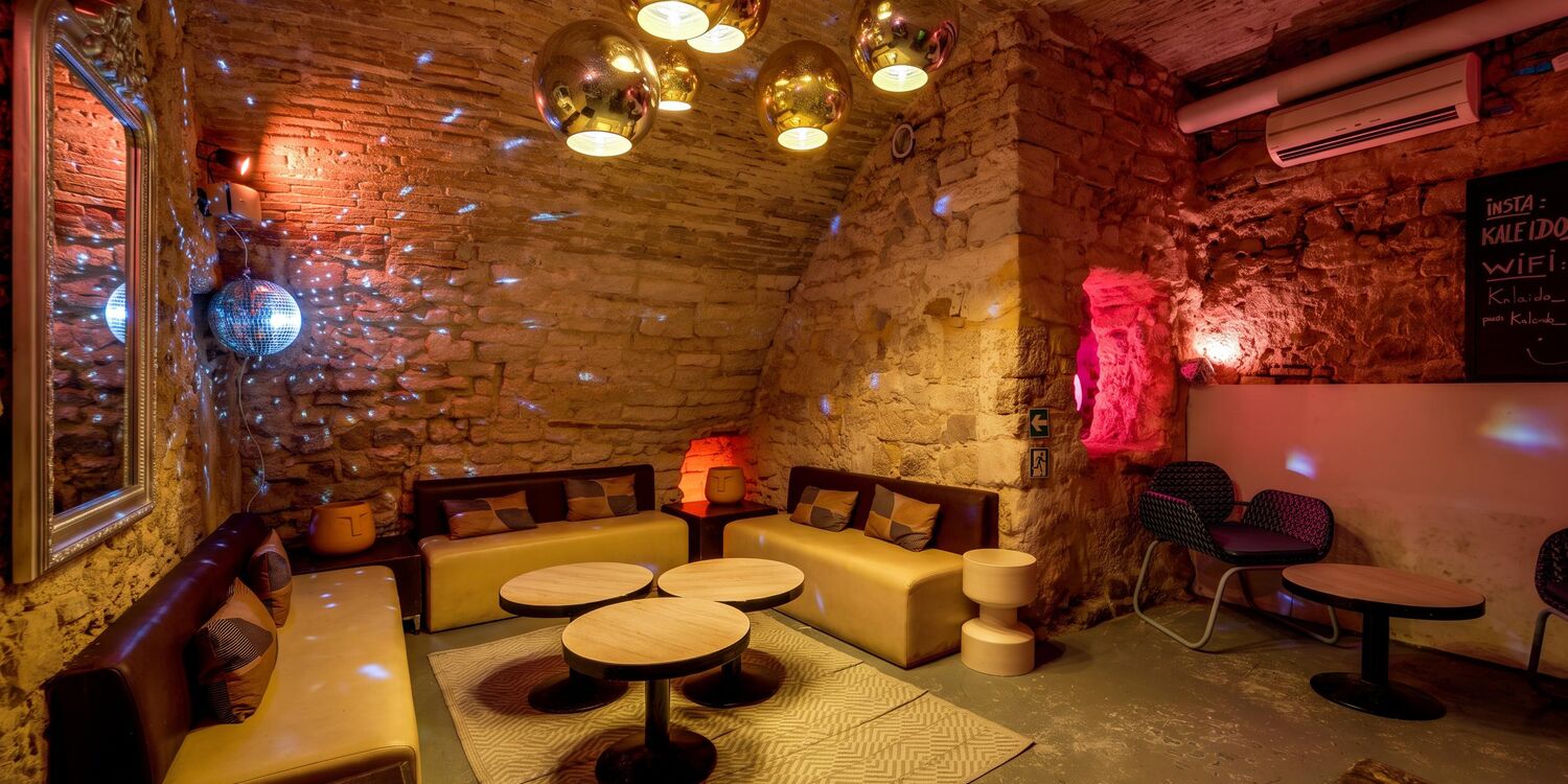 Kaleido Bar, bar