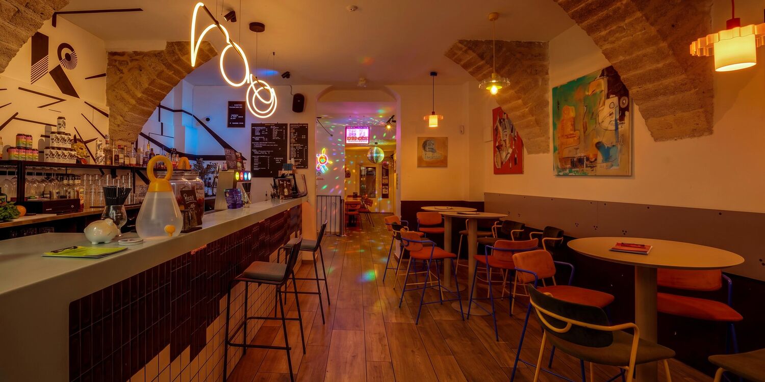 Kaleido Bar, bar