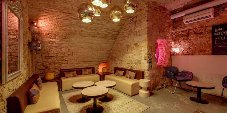 Kaleido Bar, bar