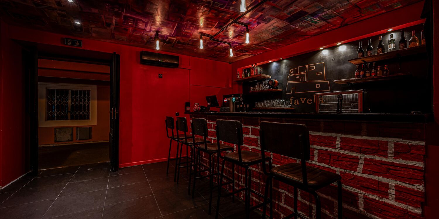 Favéla (Ex Bar à Potes), bar