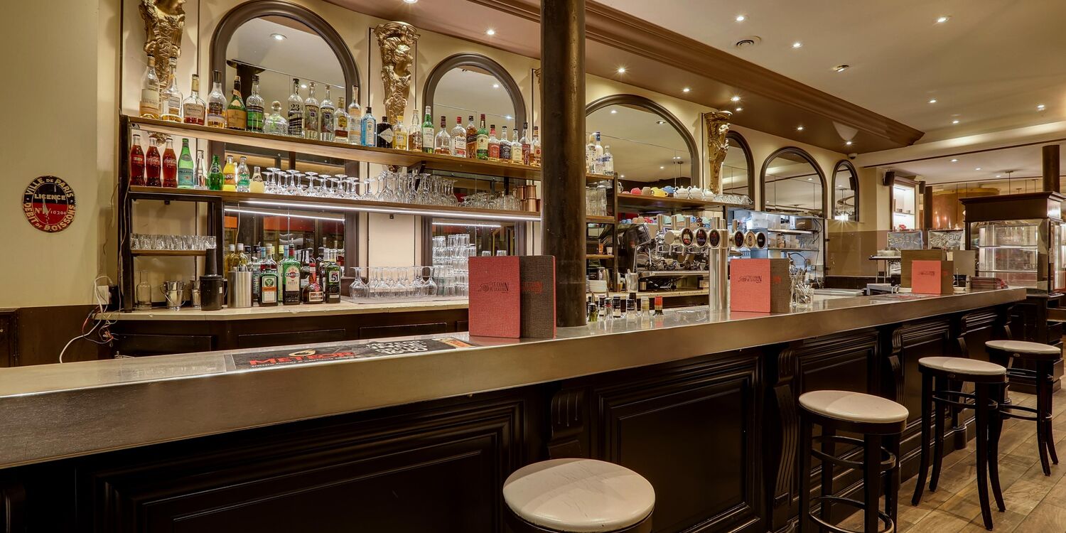 Le Canon de la Nation, bar