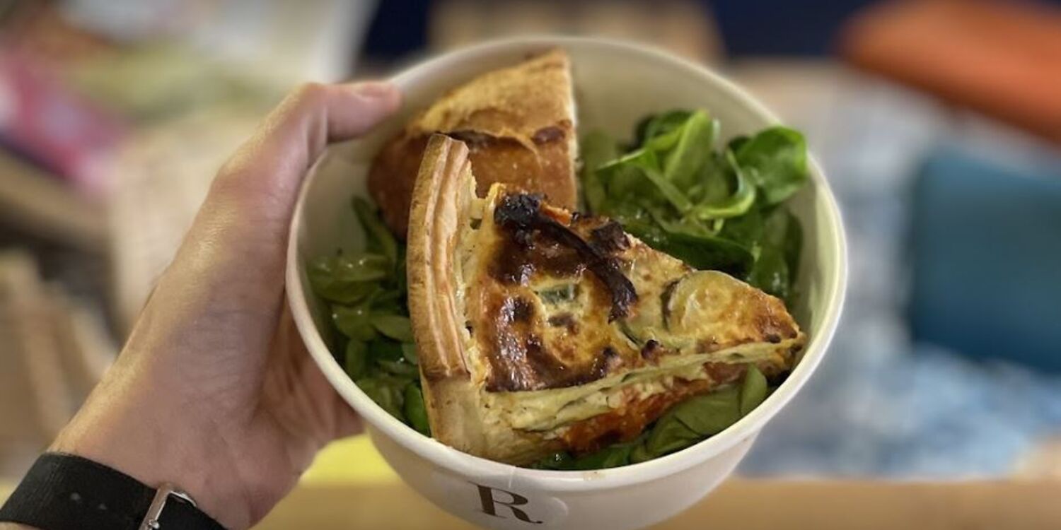 Regiøn Asnières (fermé), bar, des spécialités à déguster sur place