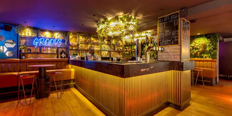 Groovz, bar