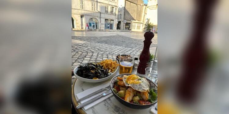 La Renaissance, bar