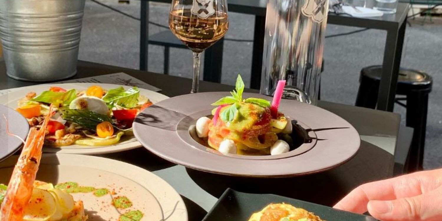 Les Contrebandiers (fermé), bar, des spécialités à grignoter sur place