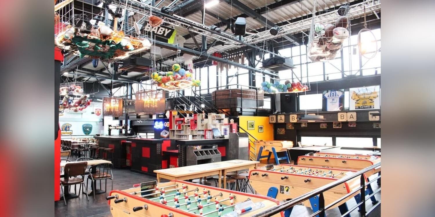 The Novick's Stadium, bar