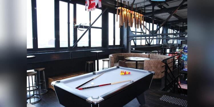 The Novick's Stadium, bar