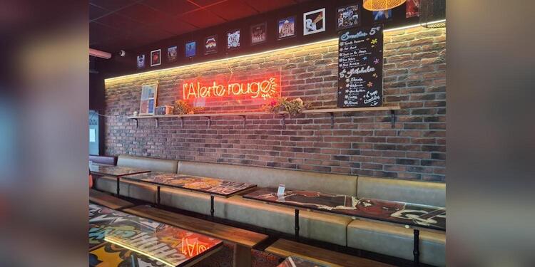 L'Alerte Rouge, bar