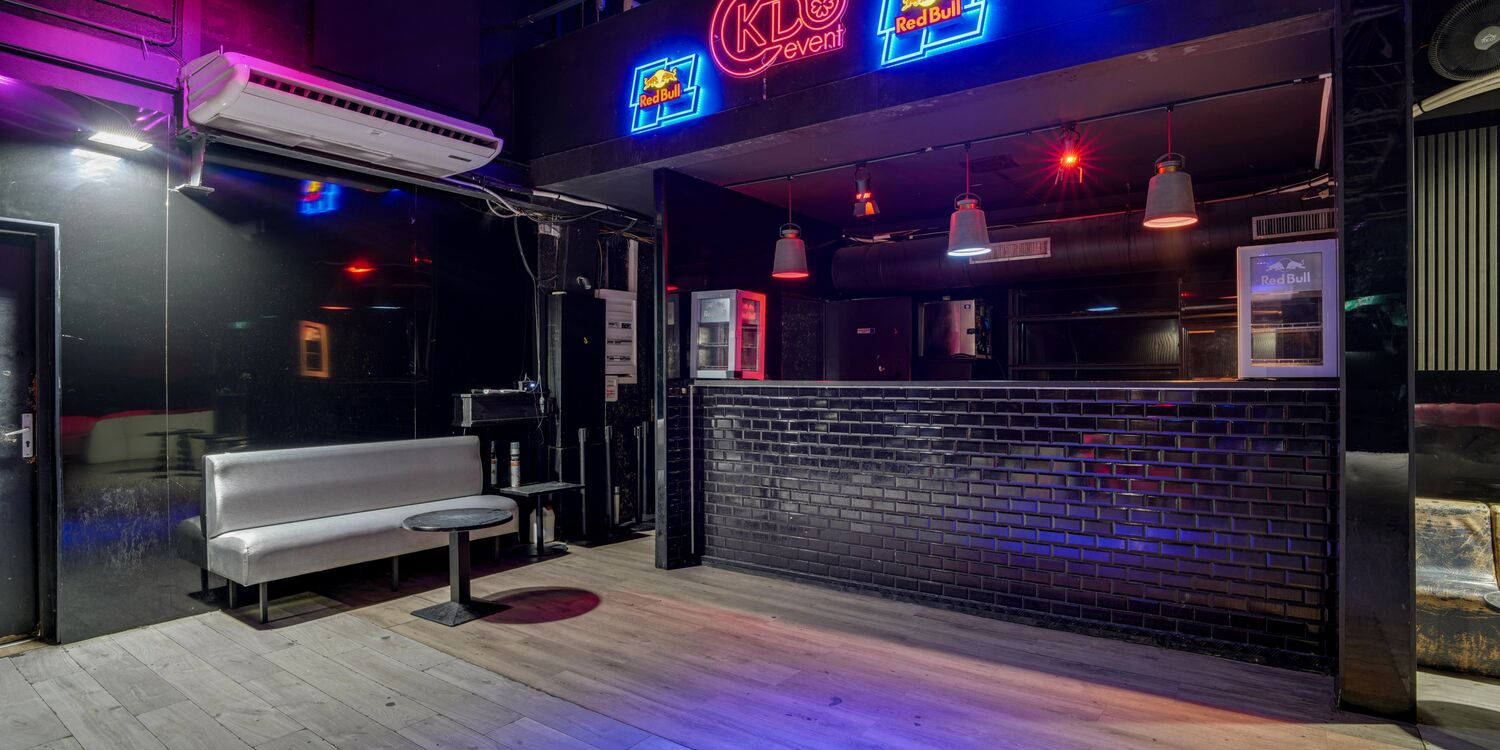 Guest Live Club & Lounge, bar