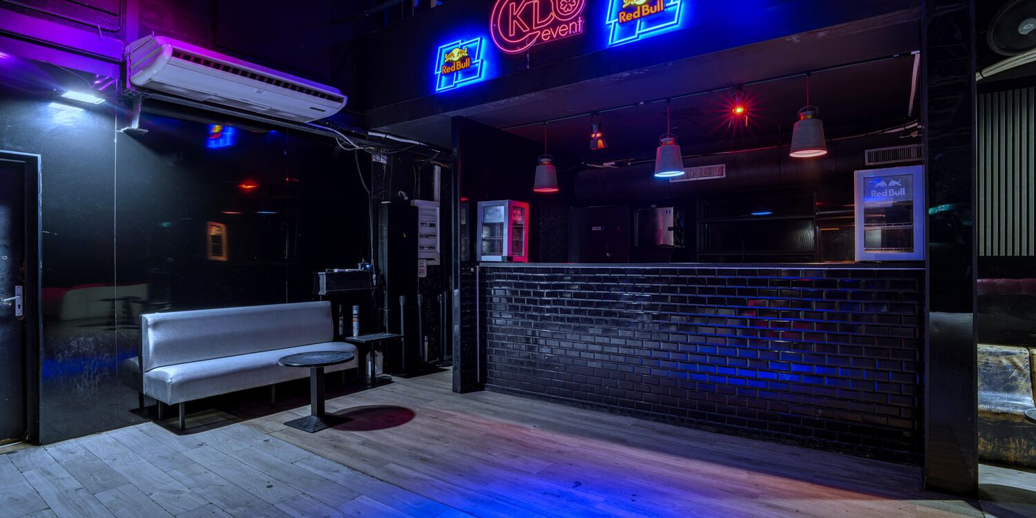 Guest Live Club & Lounge, bar