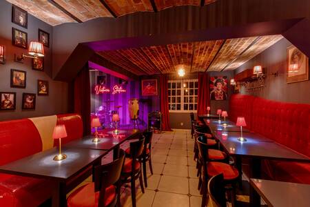 Victoria Station, Restaurant Méré Méré #0