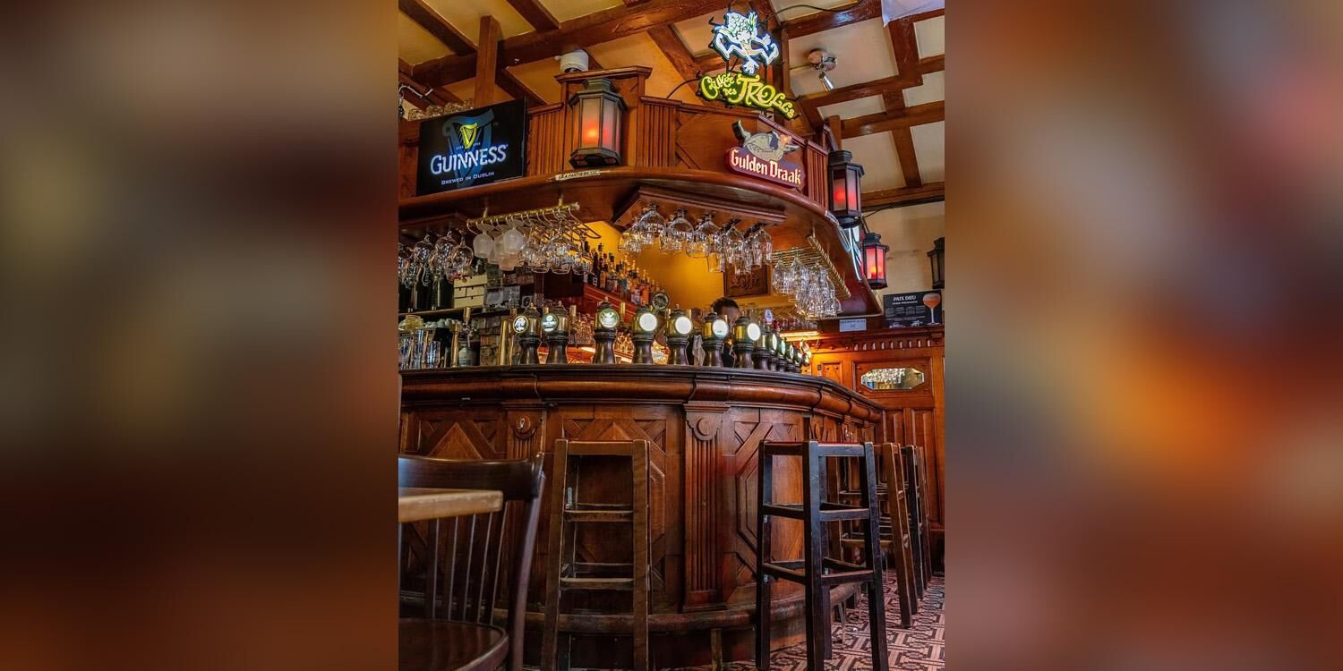 Le Falstaff, bar