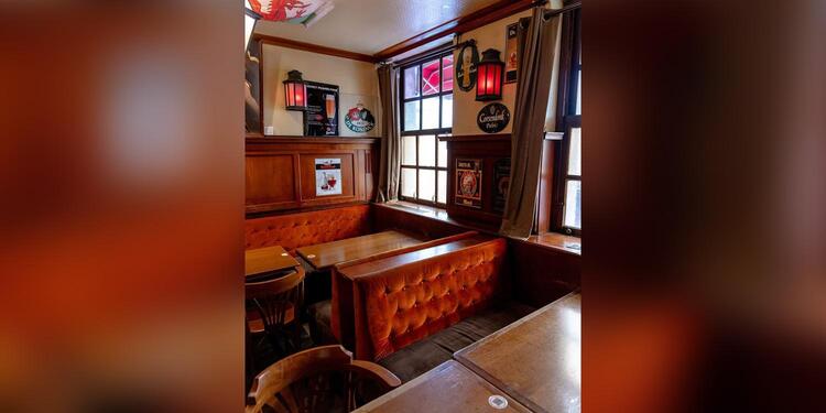 Le Falstaff, bar