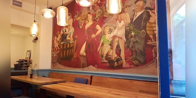 Les Apôtres De Pigalle, bar