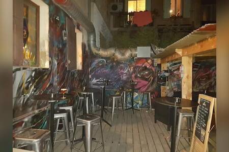 The Black unicorn, Bar Marseille Camas #0