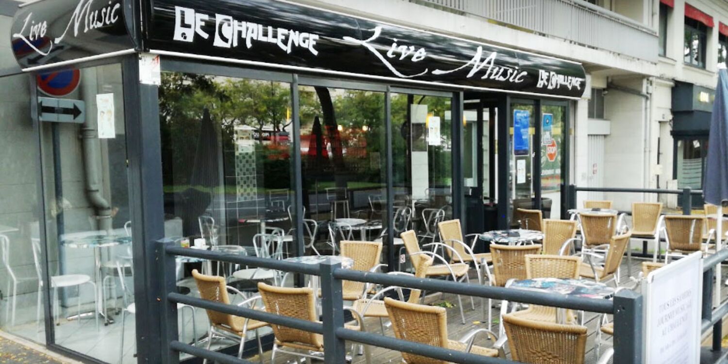Bar le Challenge (fermé), bar, La terrasse de l'établissement