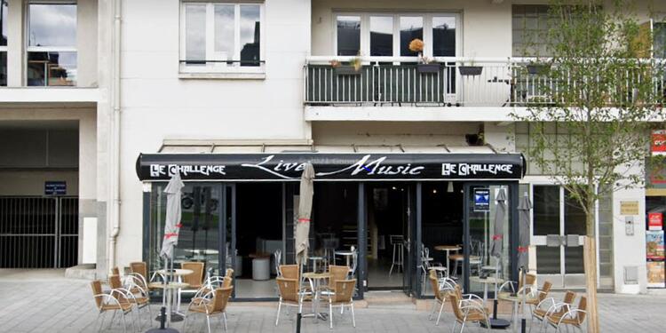 Bar le Challenge (fermé), bar, La façade du bar