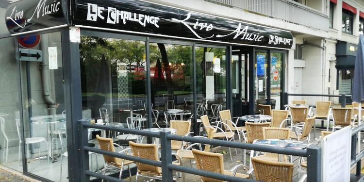 Bar le Challenge (fermé), bar, La terrasse de l'établissement