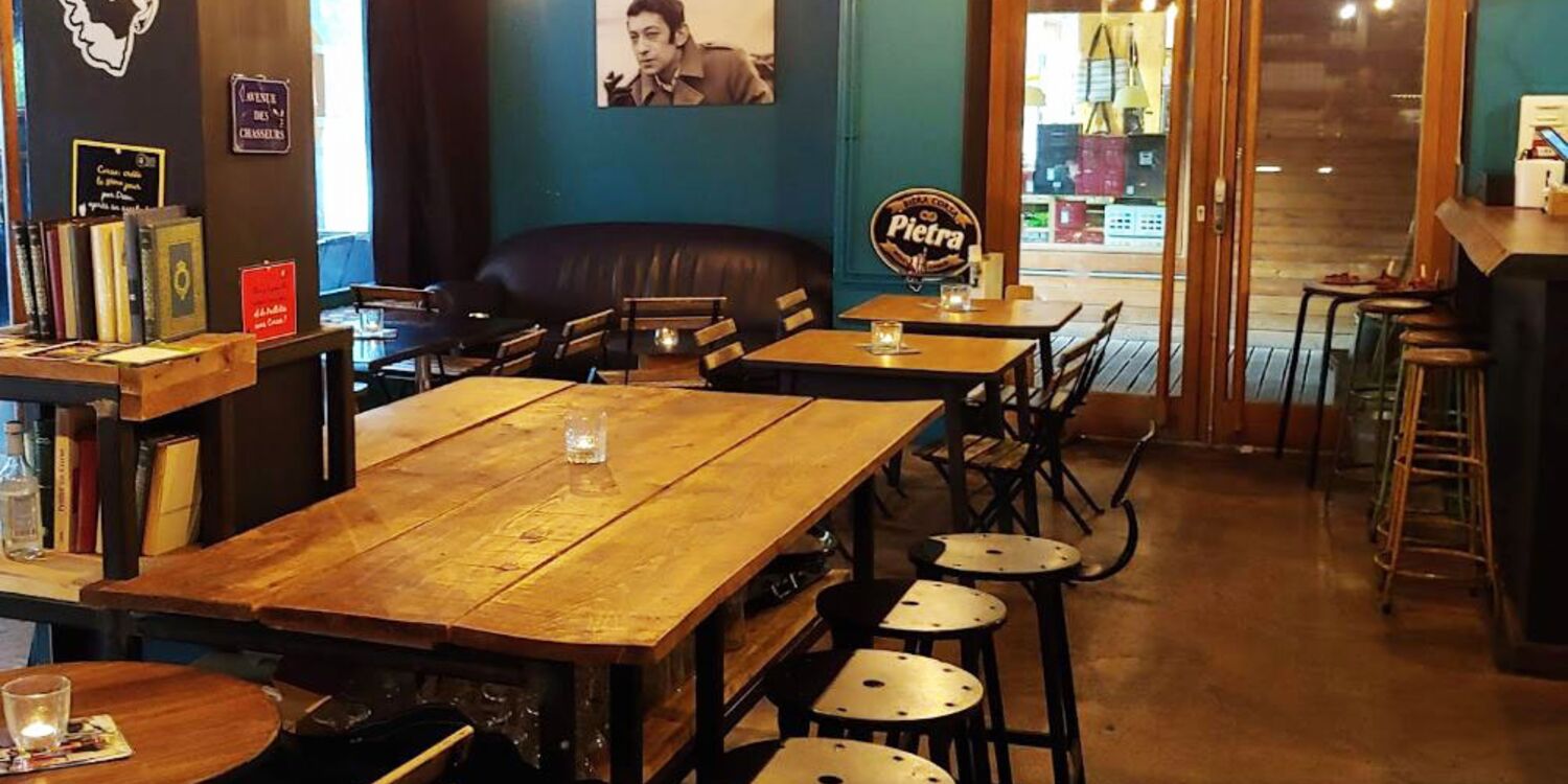 Festa e basta (fermé), bar,  Une vue de l'intérieur du bar  