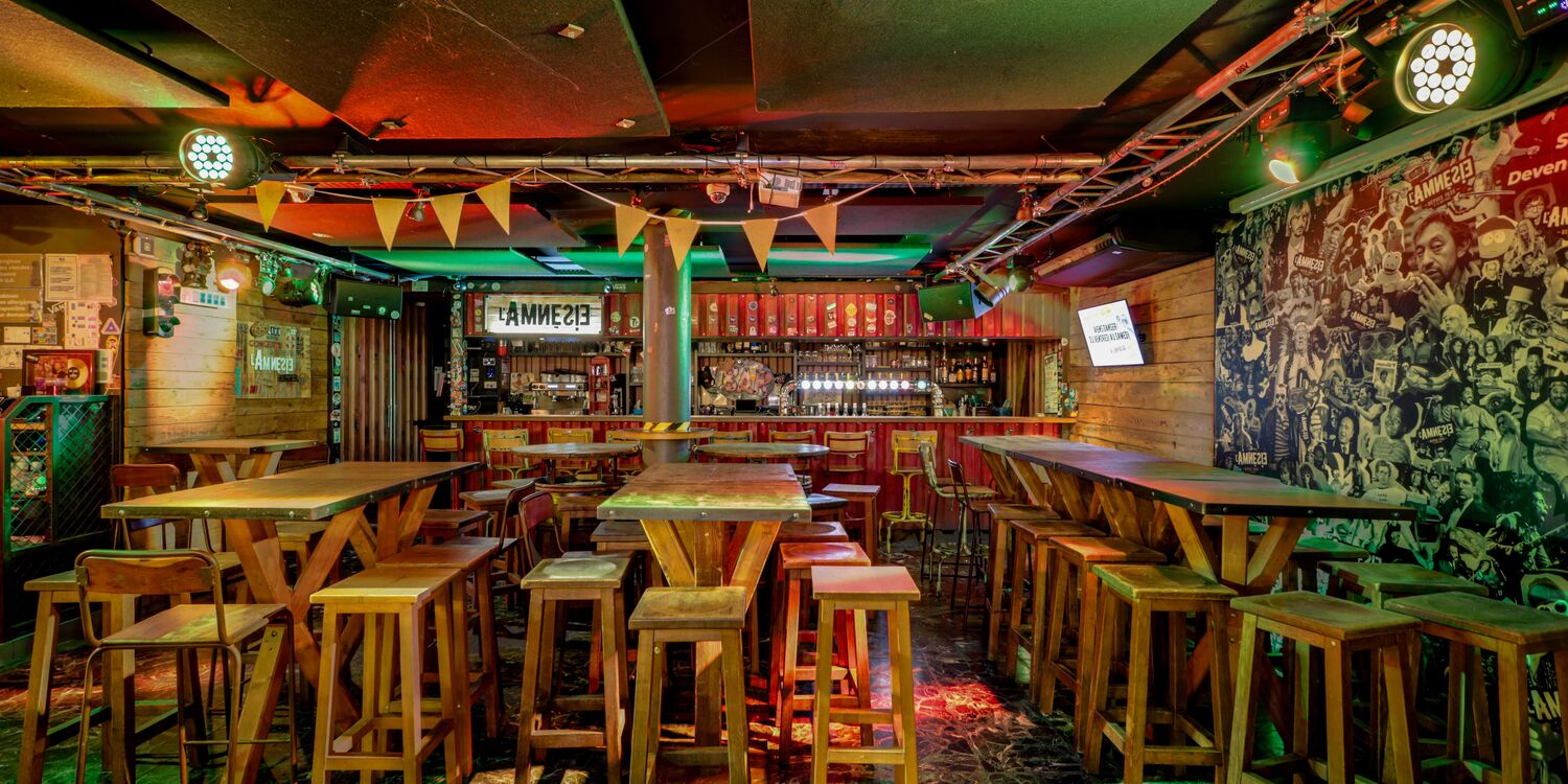 L'Amnésie, bar