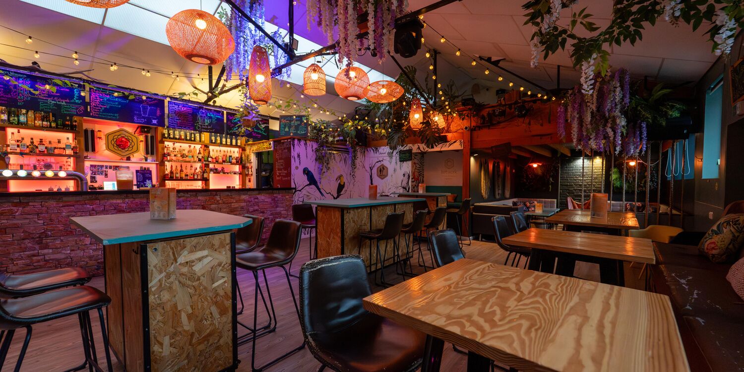 Network Bar, bar