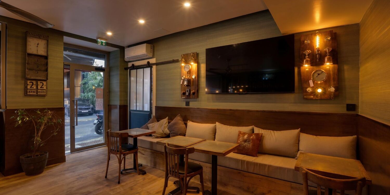 Chez Tartar, bar