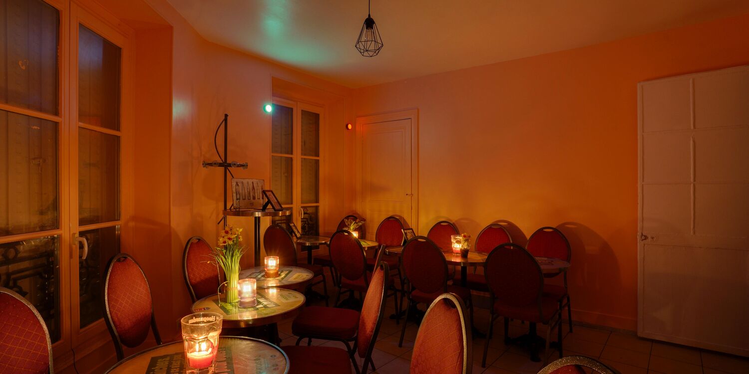 Auberge Des Artistes, bar