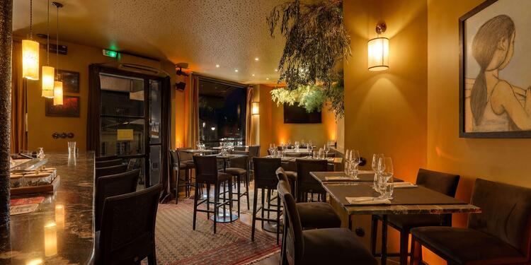 Beaux Parleurs, bar