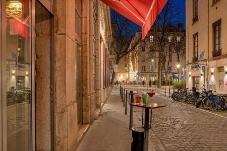 BizTwoFly, Bar Lyon Les Terreaux #0