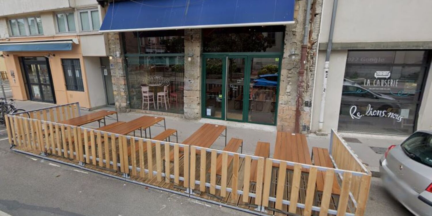 Octopus, bar, façade et terrasse du bar