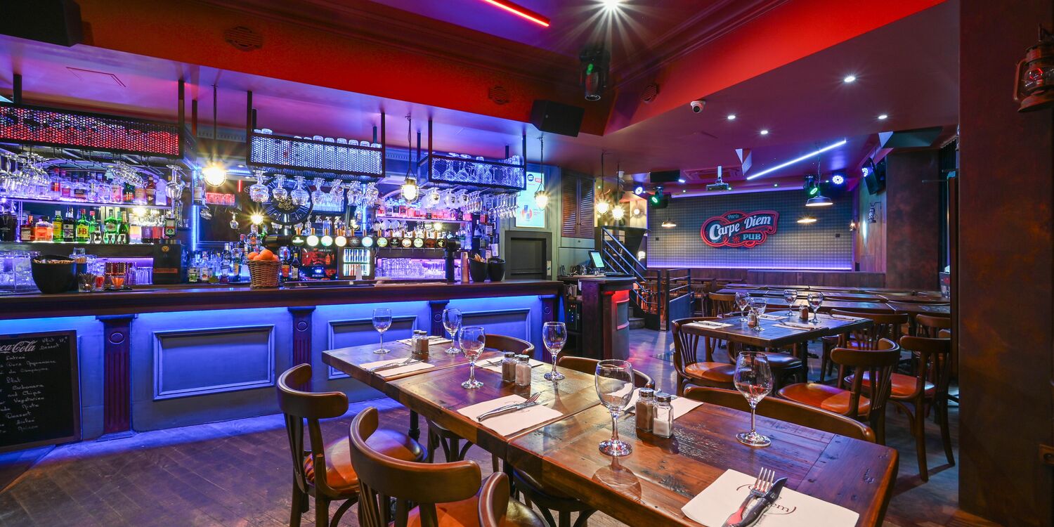 Carpe Diem Café, bar