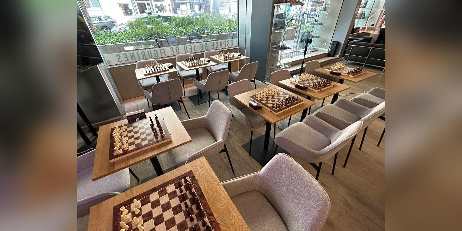 French Wargame Café, bar