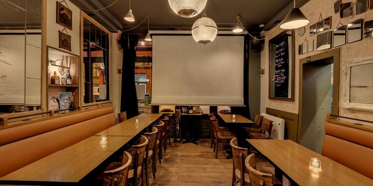 Les Complices, bar
