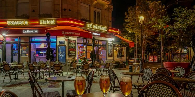 Le Repaire, bar