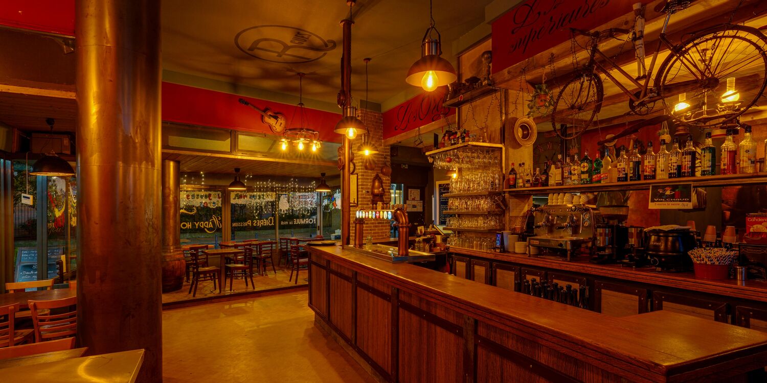 Les Orgues, bar