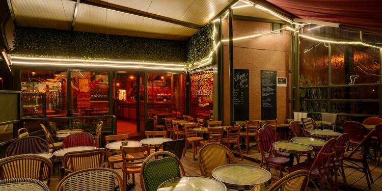 Les Orgues, bar