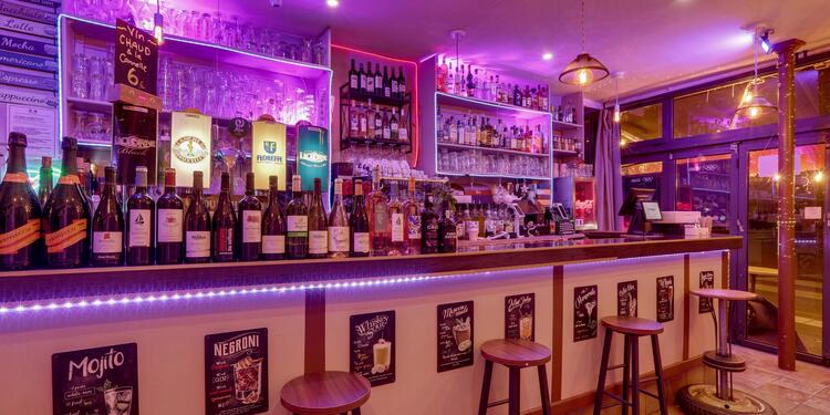 Café De L' Europe : The Feel, bar