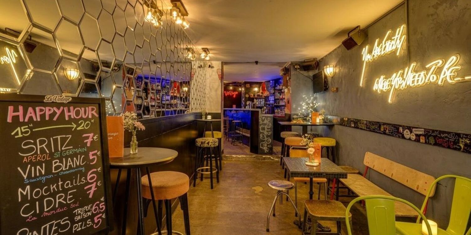 Vintage bar, bar, L'entrée