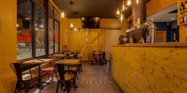 Ya's bar, bar