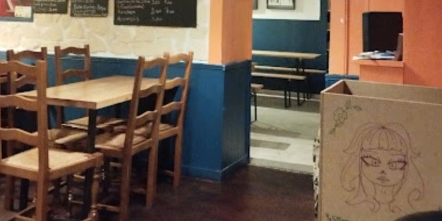 CUBE (fermé), bar, intérieur