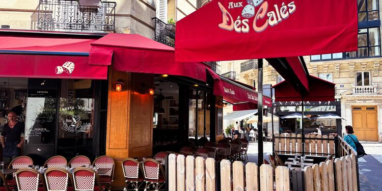 Aux Dés Calés 18 - Moreau, restaurant